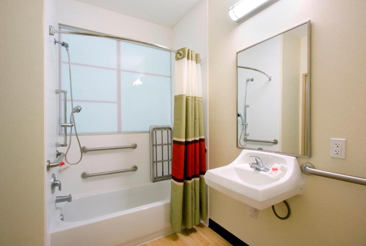 Red Roof Inn & Suites Beaumont Buitenkant foto