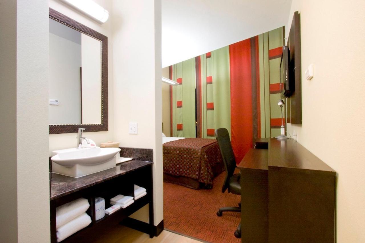 Red Roof Inn & Suites Beaumont Buitenkant foto